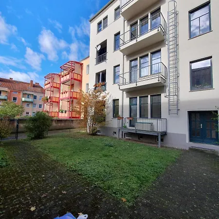 Stilvolles Altbauapartment Mit Balkon In Uninaehe Apartmán Magdeburk