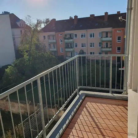 Stilvolles Altbauapartment Mit Balkon In Uninaehe *
